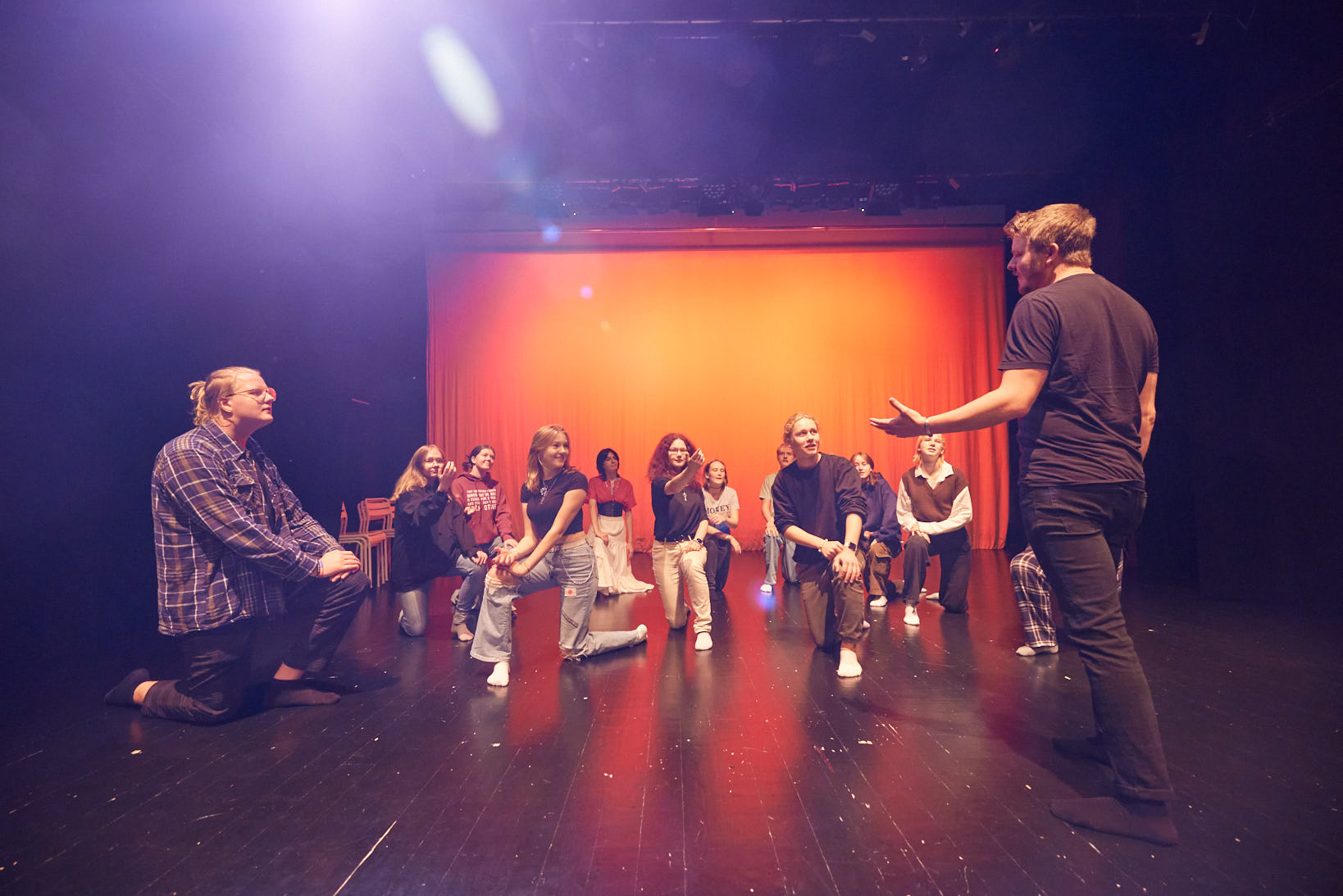 Elever på teaterscen